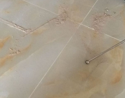 东港瓷砖空鼓维修公司分享粘合剂选择不当在瓷砖铺贴过程中可能导致以下问题